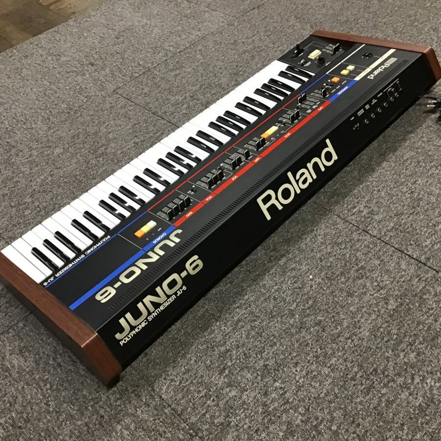 本店激安Roland JUNO-60 JU-60 ポリフォニックシンセサイザー 器 中古 良好 M6457297 ローランド